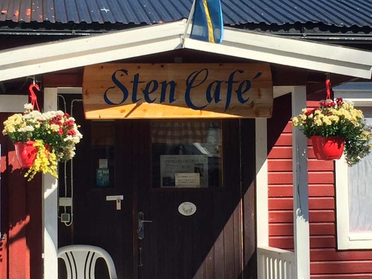 Stuga Vid Hedenaesets Stencafe Exterior photo