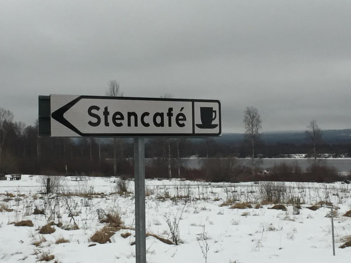 Stuga Vid Hedenaesets Stencafe Exterior photo